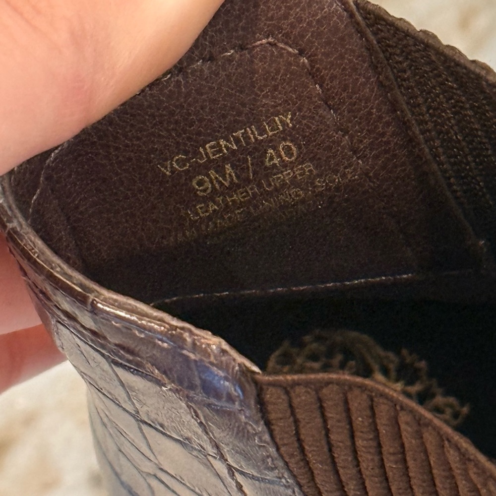 NEW Women’s VINCE CAMUTO Jentilliy brown croc leather ankle booties-Size 9 - Picture 8 of 8